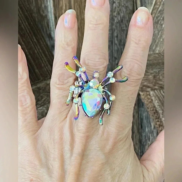 Fun Cool Gothic Spooky Halloween Crystal Spider Stretch Ring New - Picture 4 of 5